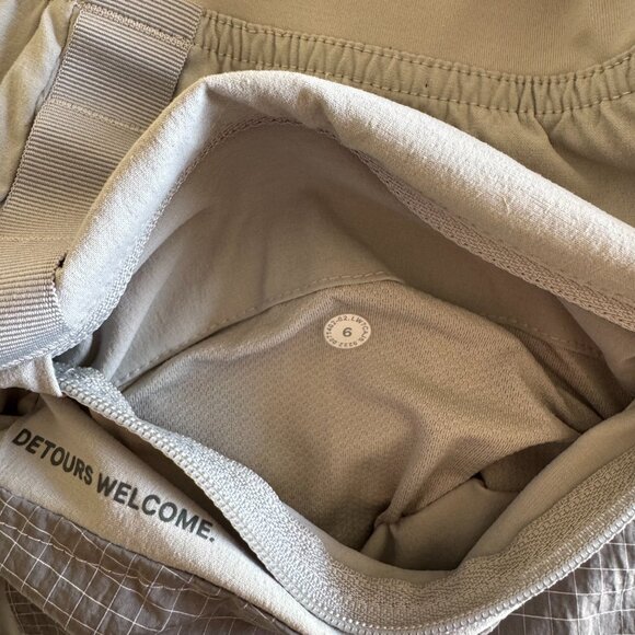 Lululemon Multi-Pocket Cargo Hiking Shorts Seal Grey Sz 6 - Picture 14 of 16